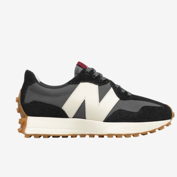 NWOB New Balance 327’s (SOLD OUT) - Picture 2 of 10